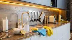 Ako vyčistiť mastnotu: 8 spôsobov, ako vyčistiť kuchyňu