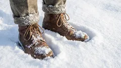 Týchto 6 domácich prostriedkov zbaví vaše topánky nepríjemného zápachu. Tu je zimný trik, ktorý vám bezplatne osvieži topánky