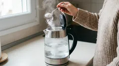 Namiesto octu a sódy bikarbóny pridávam tento lacný prášok. Vodný kameň zmizne z kanvice ako mávnutím čarovného prútika.