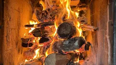 Ušetrite až 50 % na palivovom dreve: tajomstvo, ktoré poznajú len dlhoroční dedinčania.